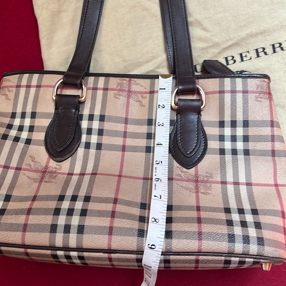 EUC Authentic Burberry Haymarket Check Coated Canvas onslow tote Zipper bag ๐ - Picture 8 of 15